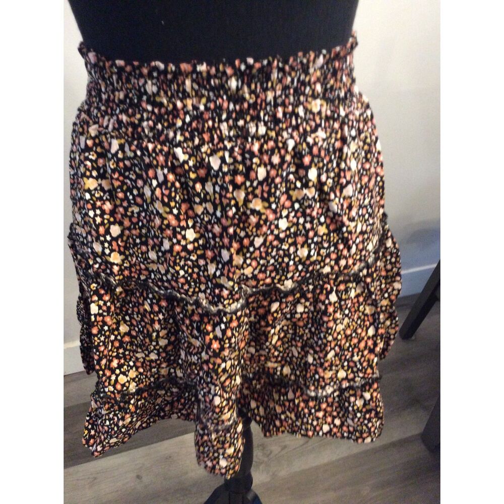 Floral Large L Mini Skirt Tiers Elastic Waistband Wallflower